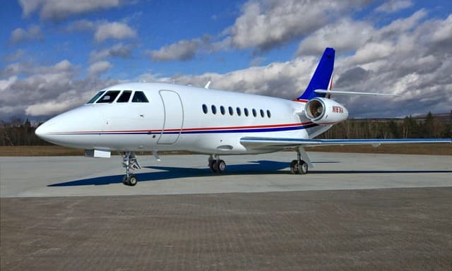 Falcon 2000 N187AA