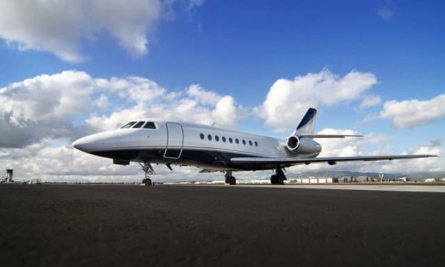 Falcon 2000 N98RP