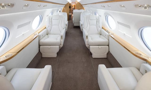 Gulfstream G550 N173NY photo 2