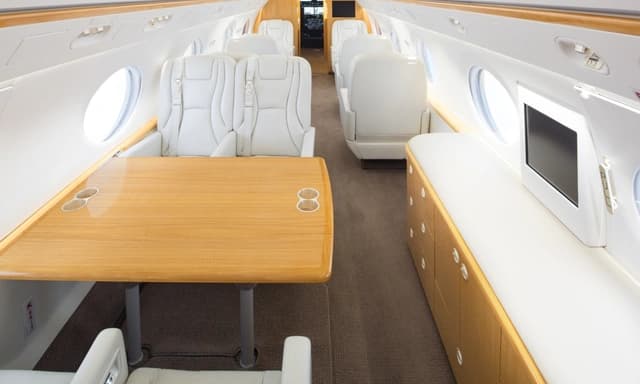 Gulfstream G550 N173NY photo 3