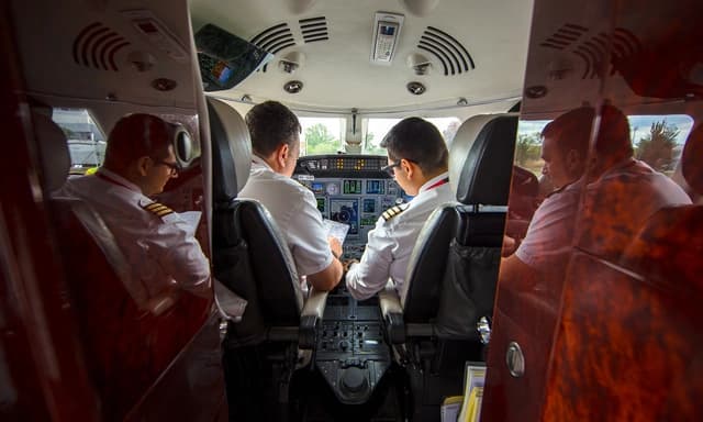 Cessna Citation XLS N422BC photo 5