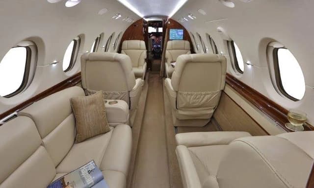 Hawker 900XP N80J photo 2