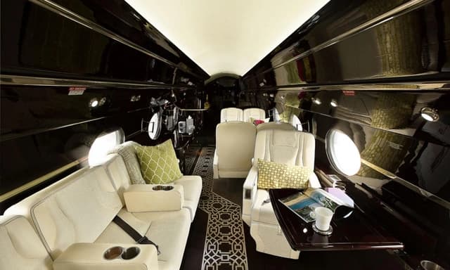 Gulfstream IV-SP N555LK photo 2