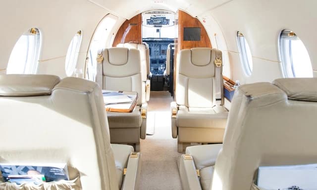 Beechjet 400A N228SB photo 2