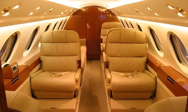 Falcon 50 N60HX photo 2