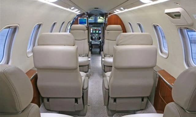 Learjet 40XR N605BX photo 2
