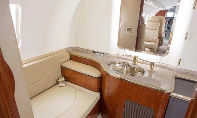 Learjet 45 N395BC photo 6