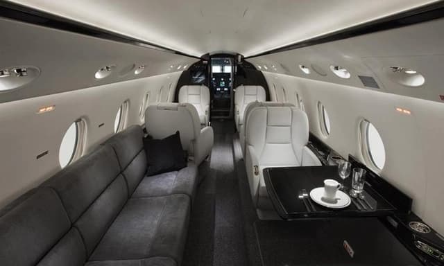Gulfstream G200 N30MZ photo 2