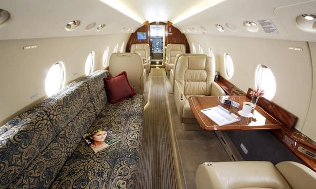 Gulfstream G200 N882MR photo 2