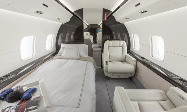 Global Express N320GX photo 6