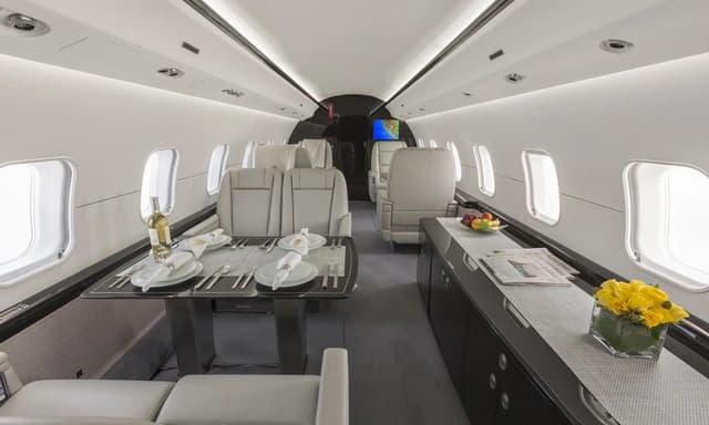Global Express N320GX photo 2