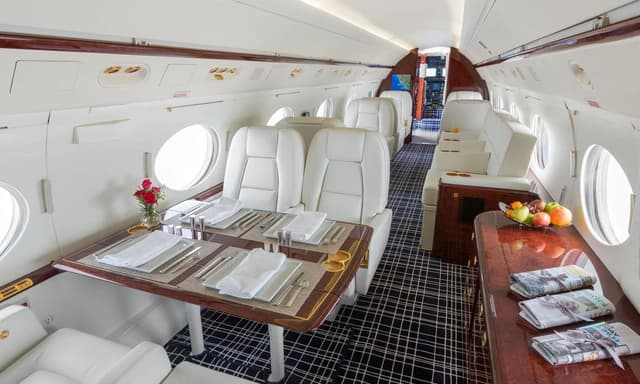 Gulfstream G550 N814PR photo 4