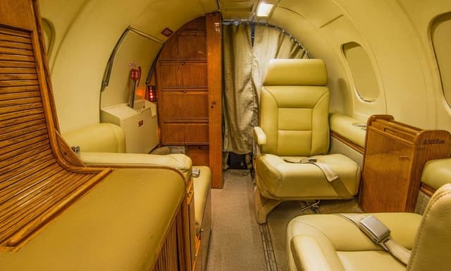 Learjet 35A N770JP photo 4