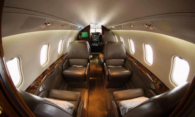 Learjet 60 N317MM photo 3