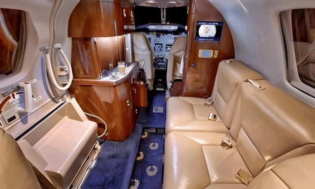 Cessna Citation Encore+ N562CL photo 4