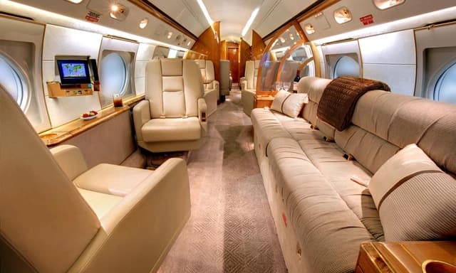 Gulfstream V N709AA photo 2