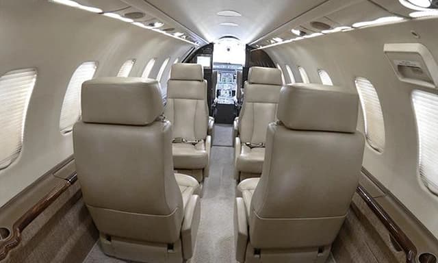 Learjet 45 N979DR photo 3