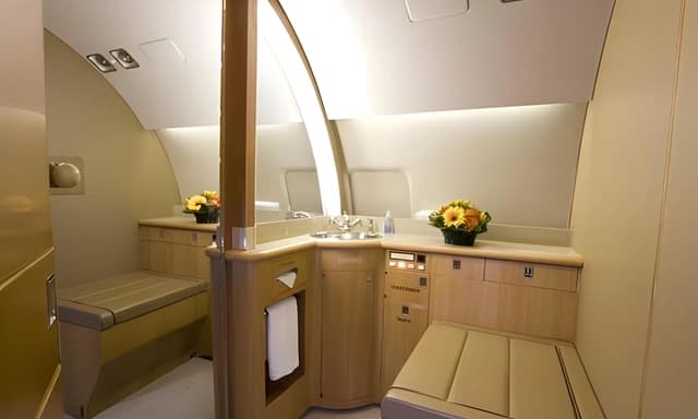 Challenger 601-3A N329MD photo 5