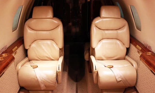 Cessna Citation VII N77SF photo 5