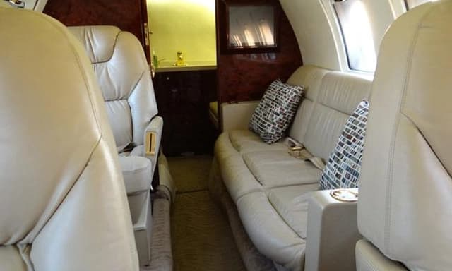Hawker 700A N109BG photo 3