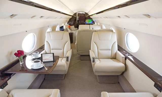 Gulfstream IV N254CA photo 4