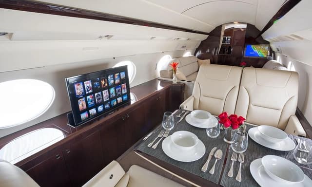 Gulfstream IV N254CA photo 5