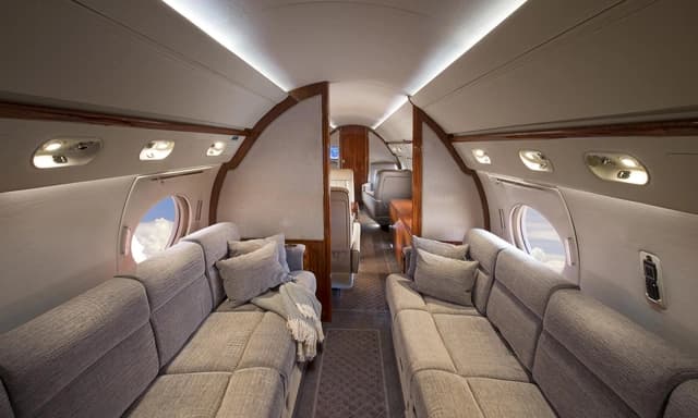 Gulfstream V N222LX photo 2