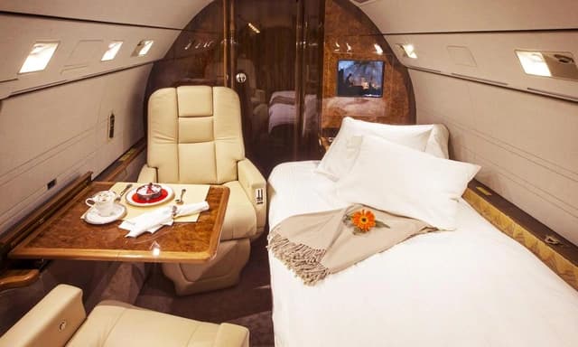 Gulfstream IV-SP N270SC photo 5