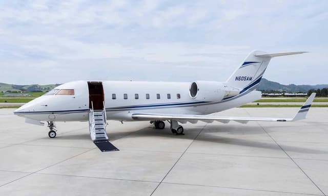 Challenger 604 N317RA