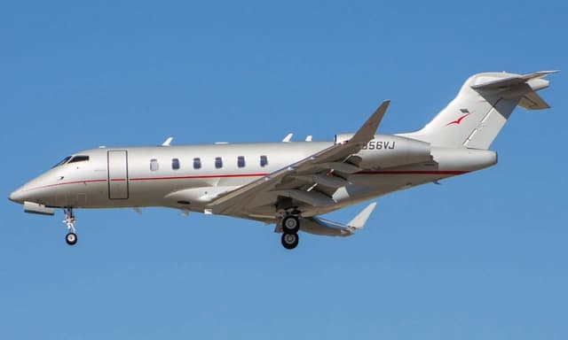Challenger 350 N356VJ