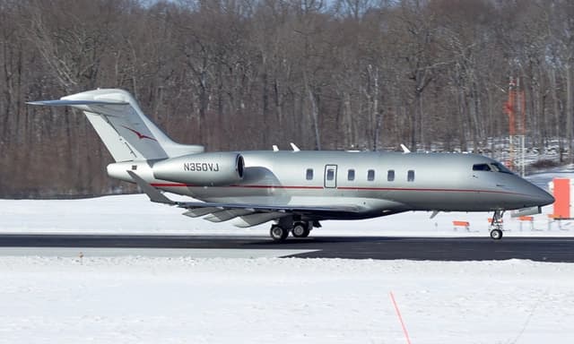 Challenger 350 N350VJ