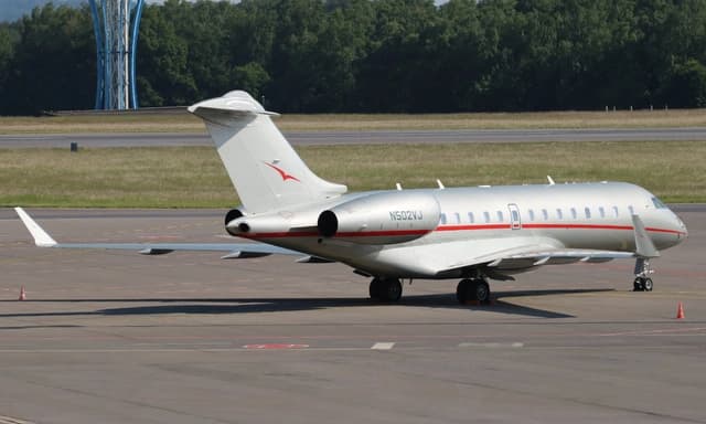 Global 5000 N502VJ