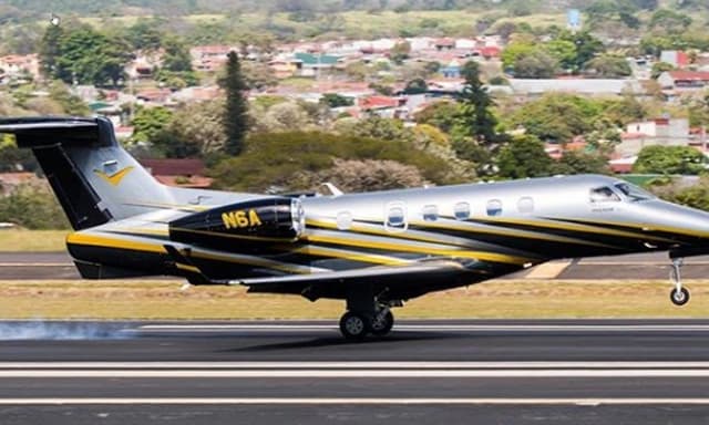 Embraer Phenom 300 N6A