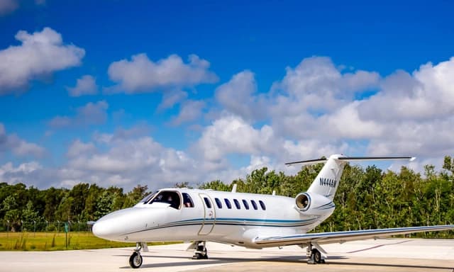 Cessna Citation CJ3 N444AM