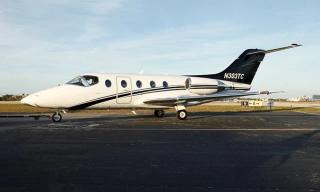 Hawker 400XP N1980E photo 4