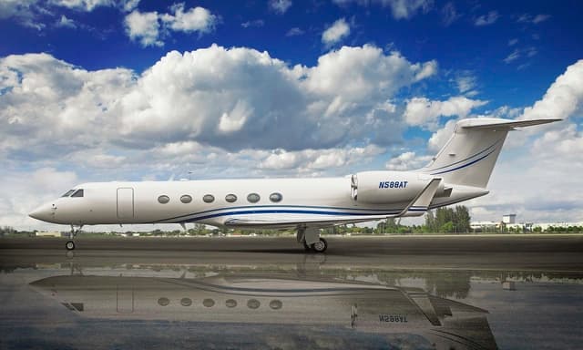 Gulfstream V N588AT