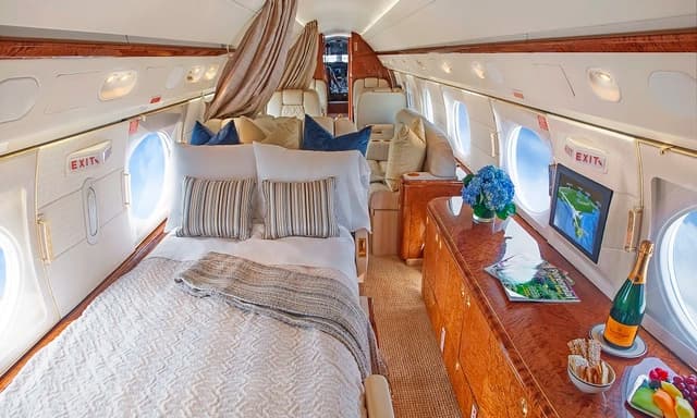 Gulfstream V N588AT photo 4