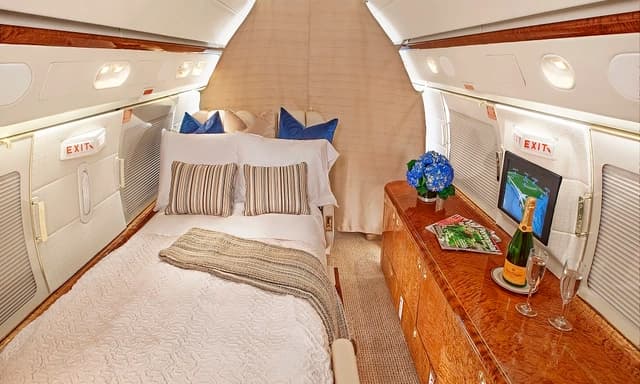 Gulfstream V N588AT photo 5