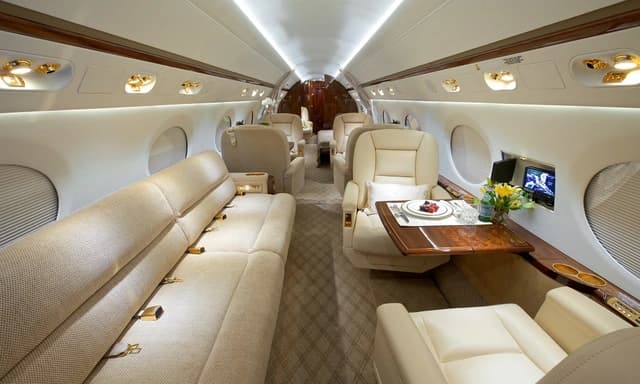 Gulfstream G550 N768JJ photo 3