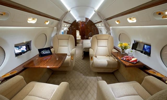 Gulfstream G550 N768JJ photo 2