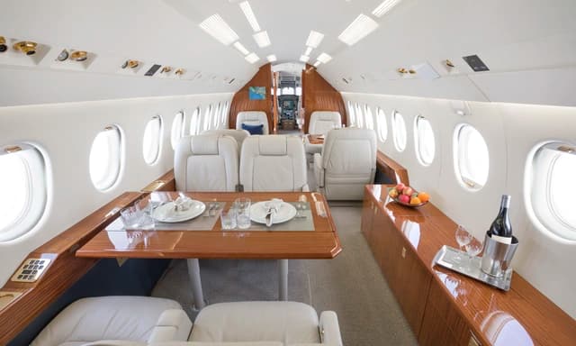 Falcon 2000EX N909MM photo 5