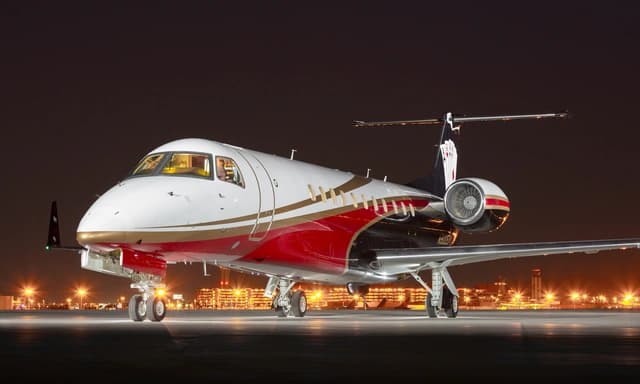 Embraer Legacy 600 N900EM photo 4