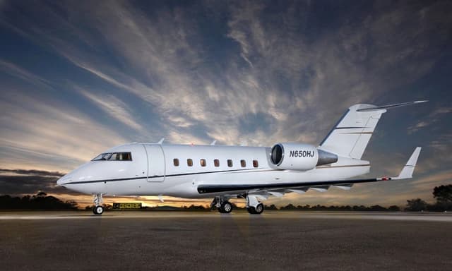 Challenger 604 N650HJ