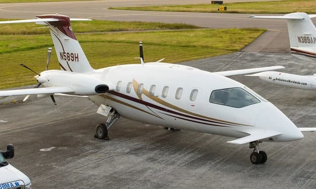 Learjet 35A N389AW