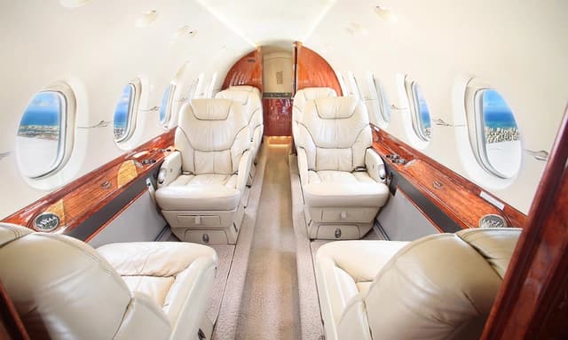 Hawker 800XP N684DK photo 2
