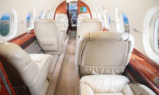 Hawker 800XP N684DK photo 5