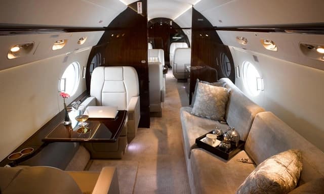 Gulfstream G450 N899FS photo 4