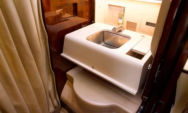 Hawker 800XP N800UW photo 4