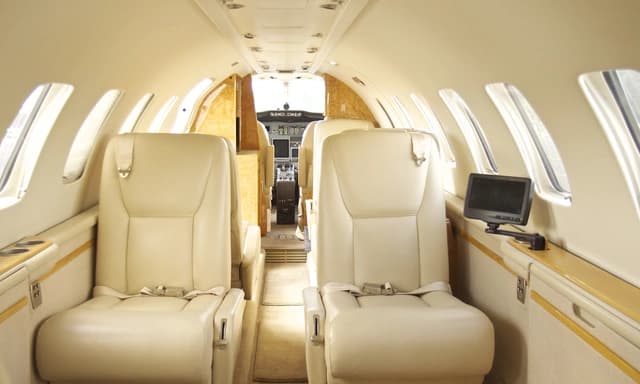 Cessna Citation Ultra N777WY photo 2