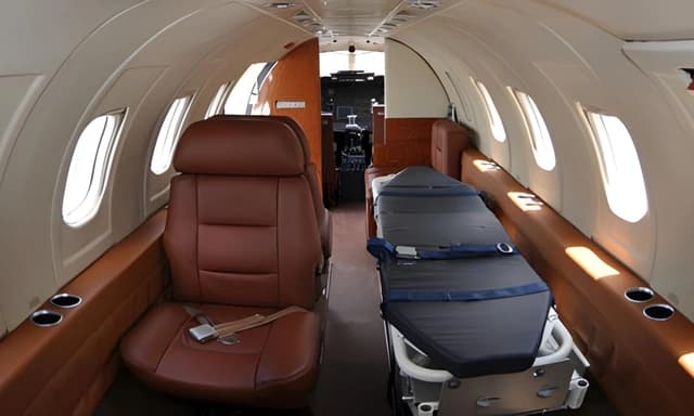 Learjet 35A N35LJ photo 2